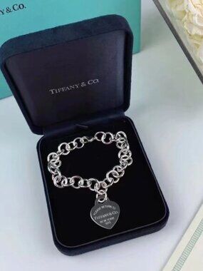 Tiffany & Co. classic heart bracelet